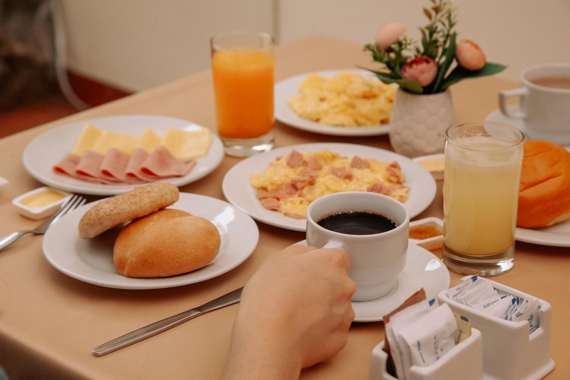 썬더버드 카레라 호텔 앤 카지노 리마 외부 사진